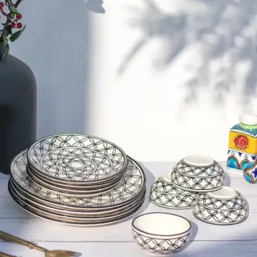 Solid color dinner set